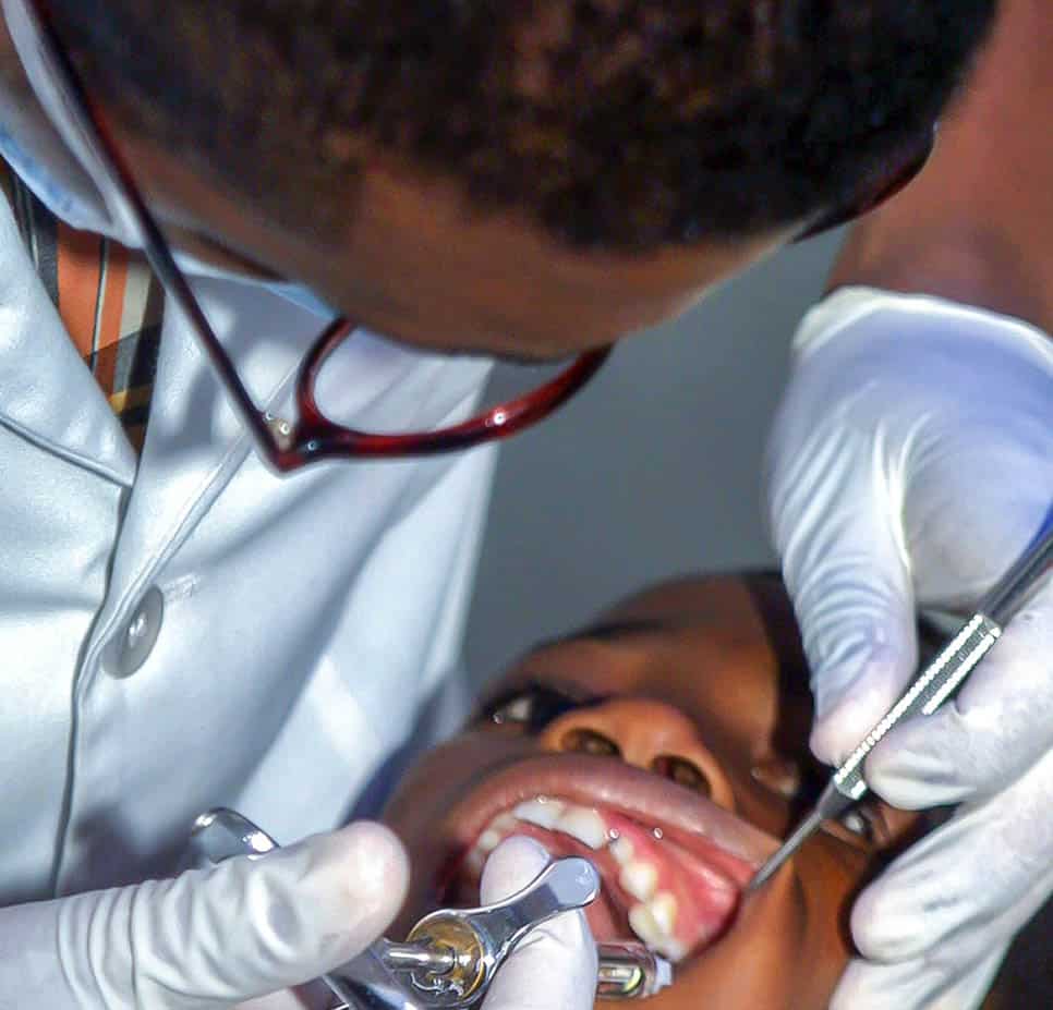 Fast and effective 1-hour teeth whitening service for instant results Hertford